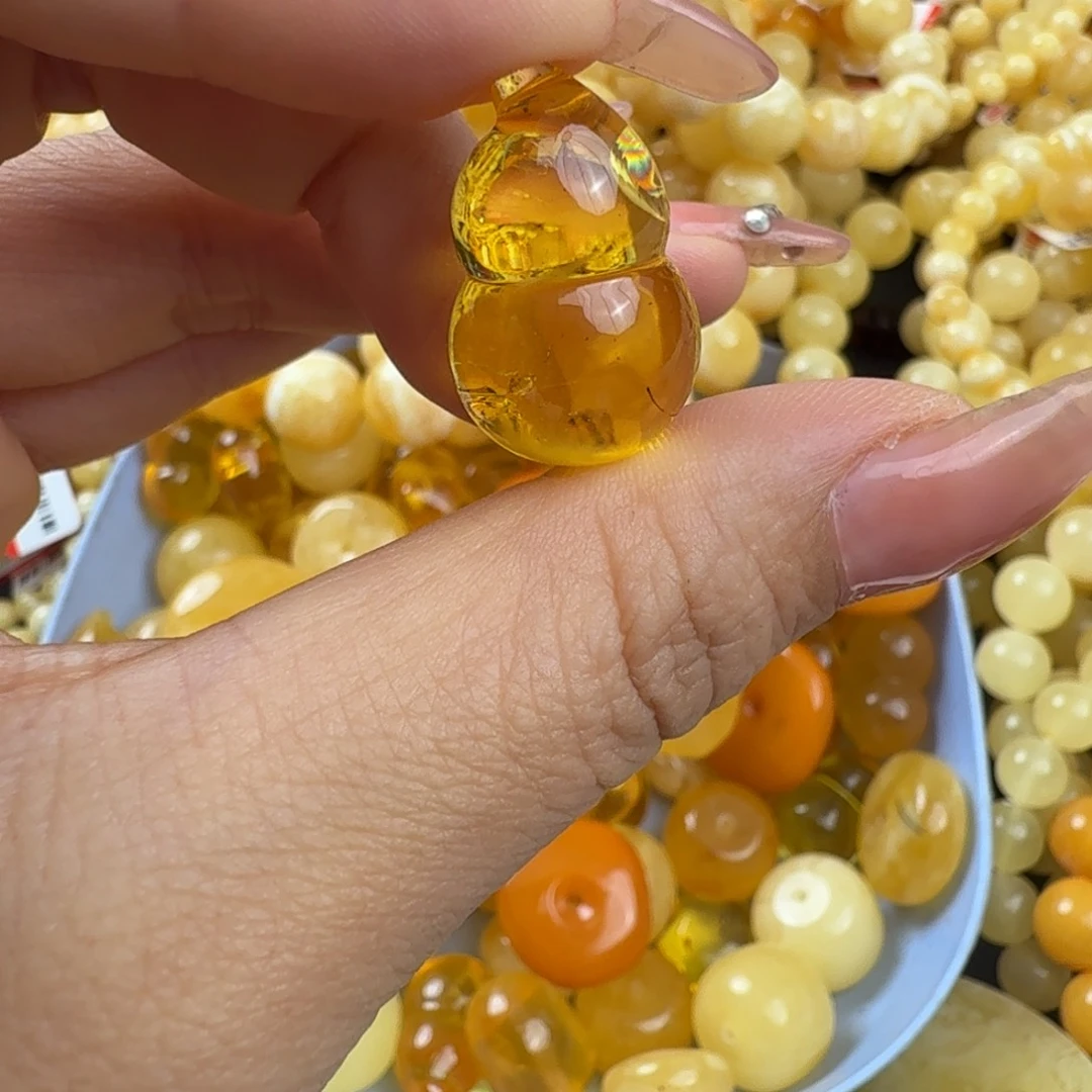 琥珀未镶嵌珠宝奇石