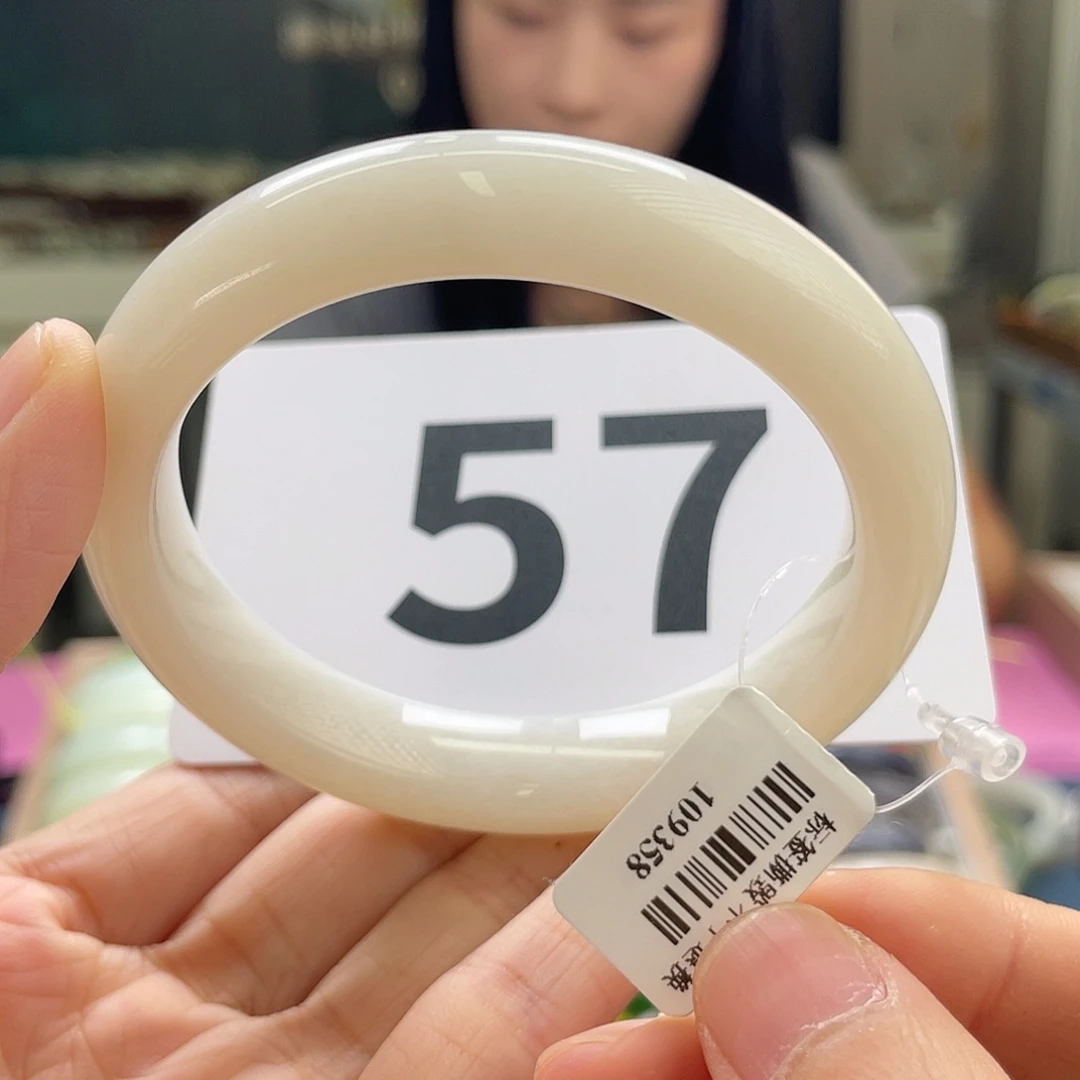 和田玉手镯未镶嵌89