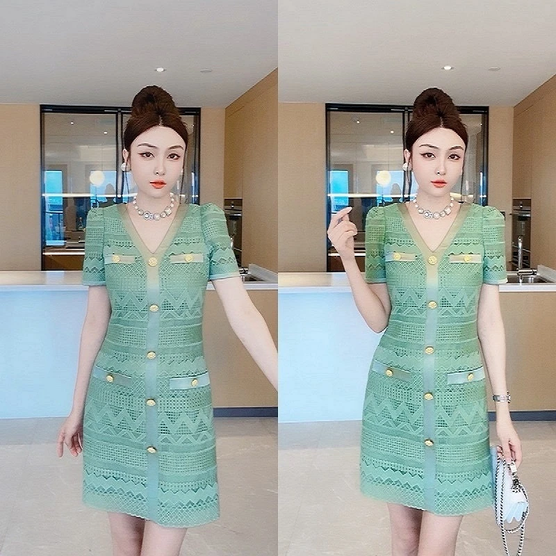 M9A84039  2024夏季新款修身气质名媛蕾丝小香风裙子超显瘦连衣裙