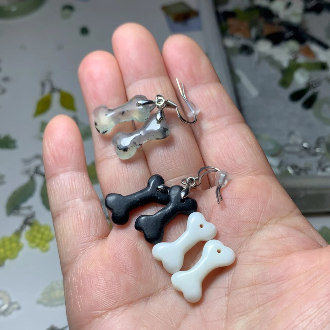 蛇纹石玉耳饰未镶嵌矞*
