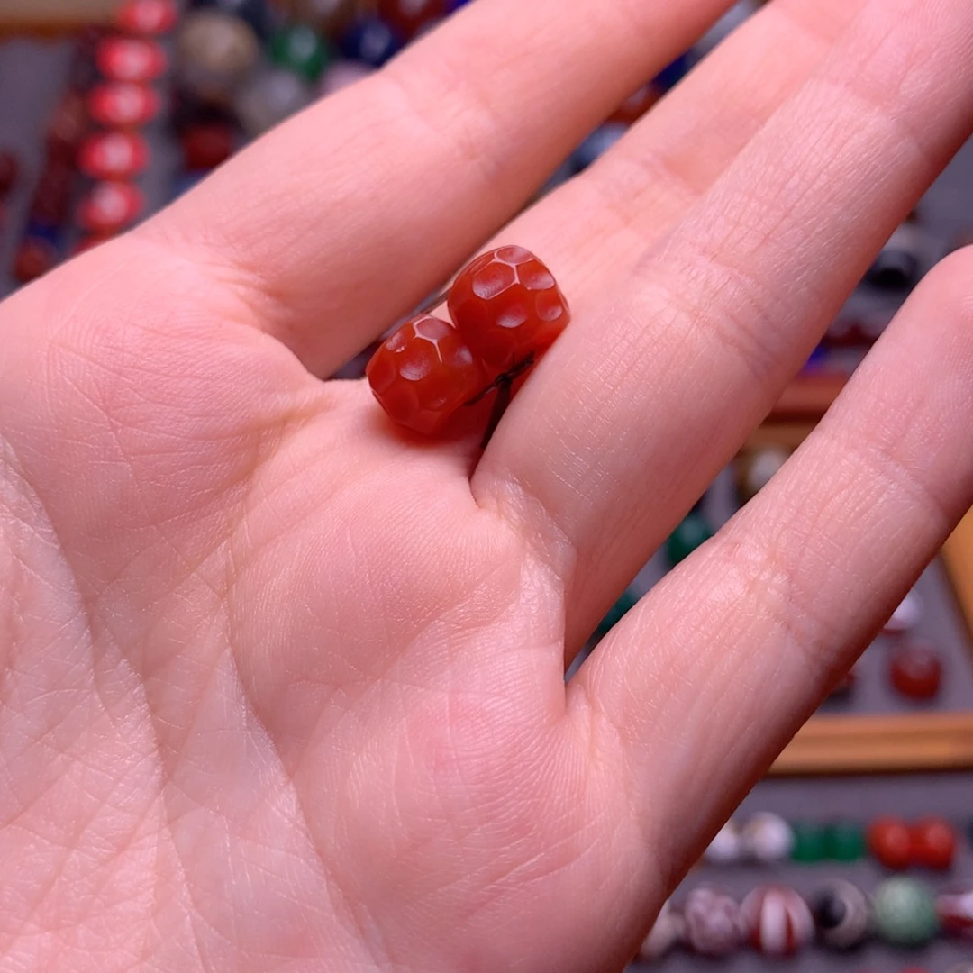 玛瑙/玉髓颈饰未镶嵌小**?