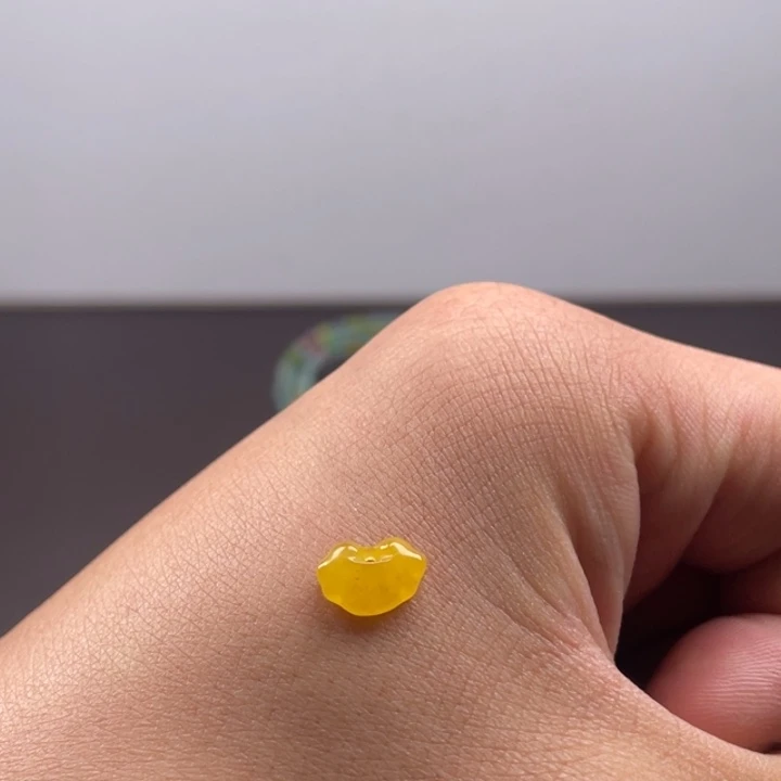 翡翠未镶嵌颈饰吊坠