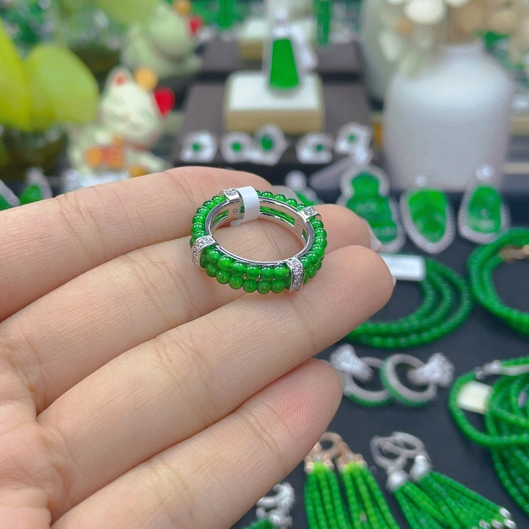 翡翠戒指银S925镶嵌天然A货翡翠