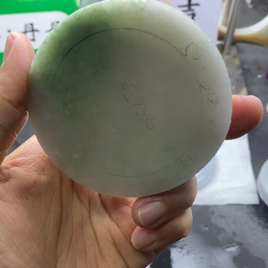 定制翡翠未镶嵌翡翠手镯