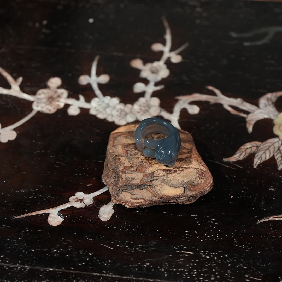 1.11香港王老板-玛瑙戒指6n200