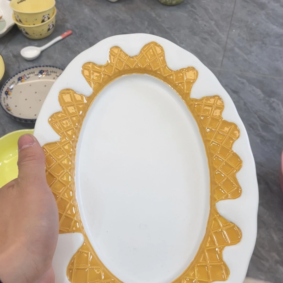 陶瓷微瑕餐具介意勿拍，满18飞！