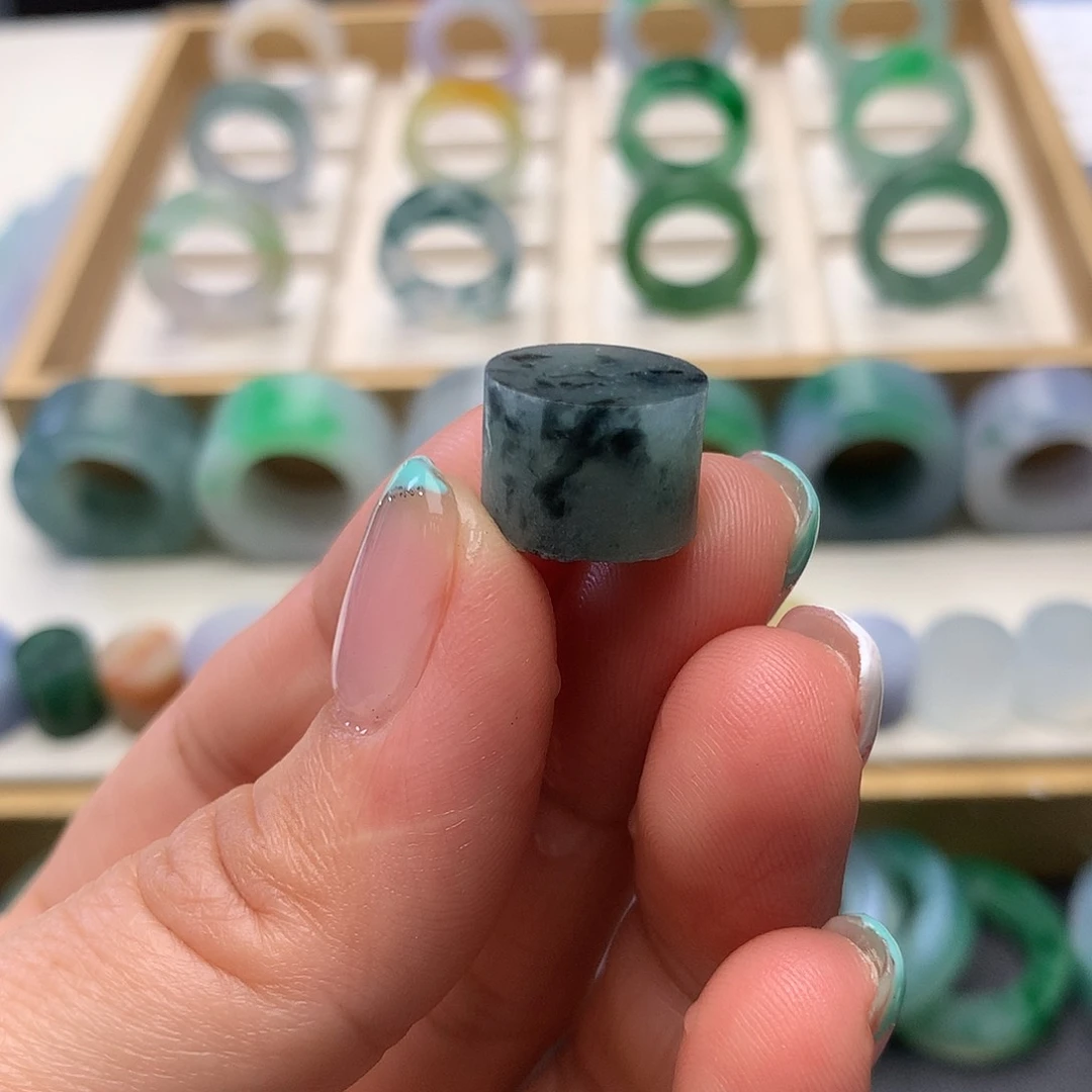定制翡翠未镶嵌翡翠
