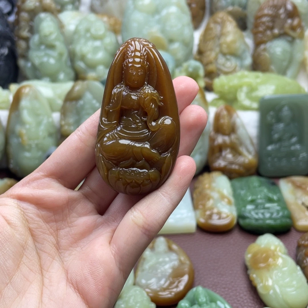 颈饰未镶嵌和田玉