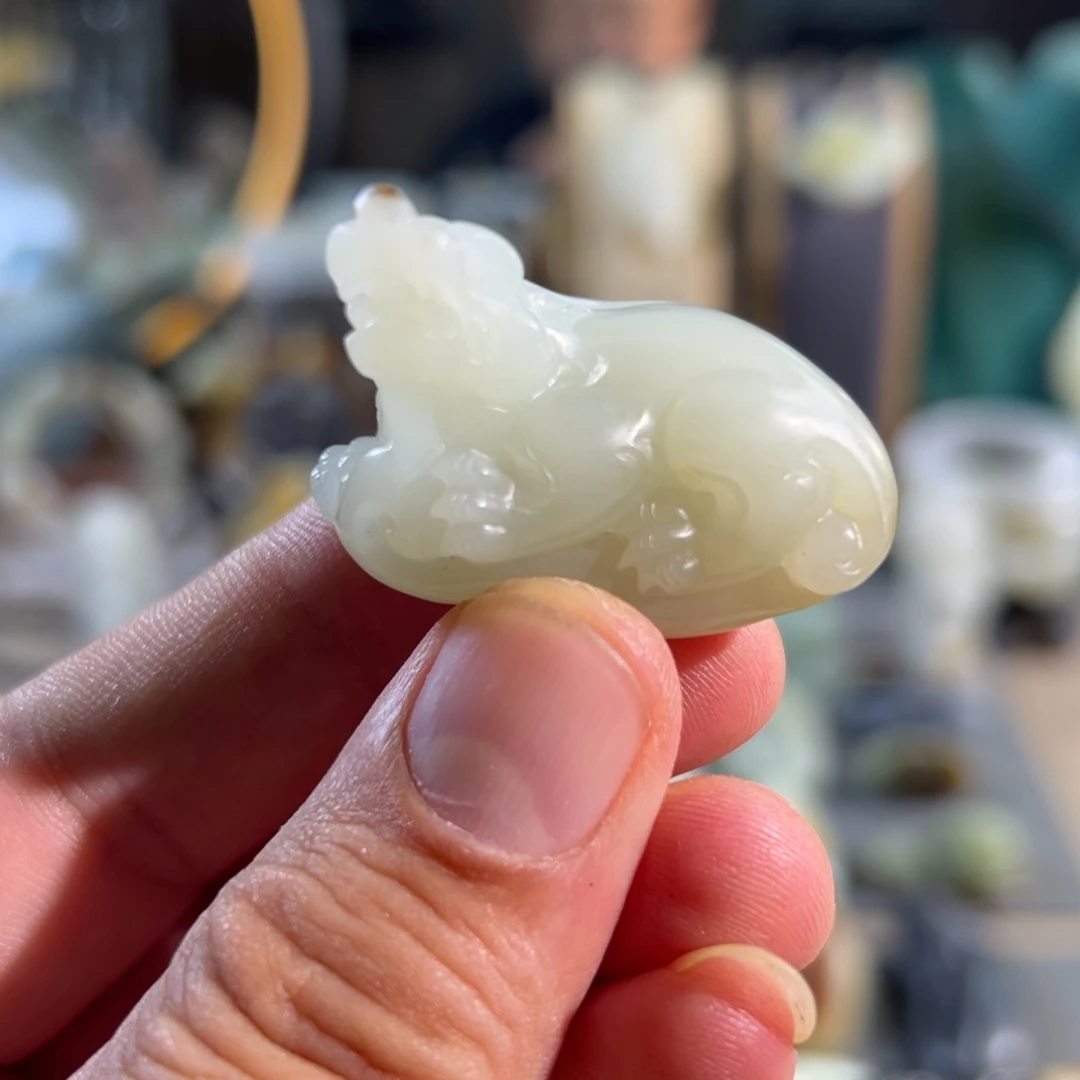 和田玉未镶嵌颈饰真皮真色