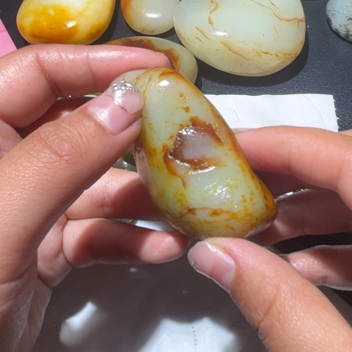 和田玉未镶嵌珠宝奇石