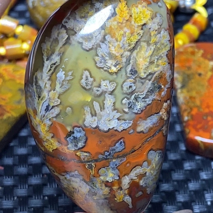 玛瑙/玉髓颈饰未镶嵌