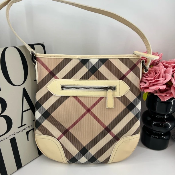 95新 BURBERRY/博柏利 8428/巴宝莉经典格纹单肩包