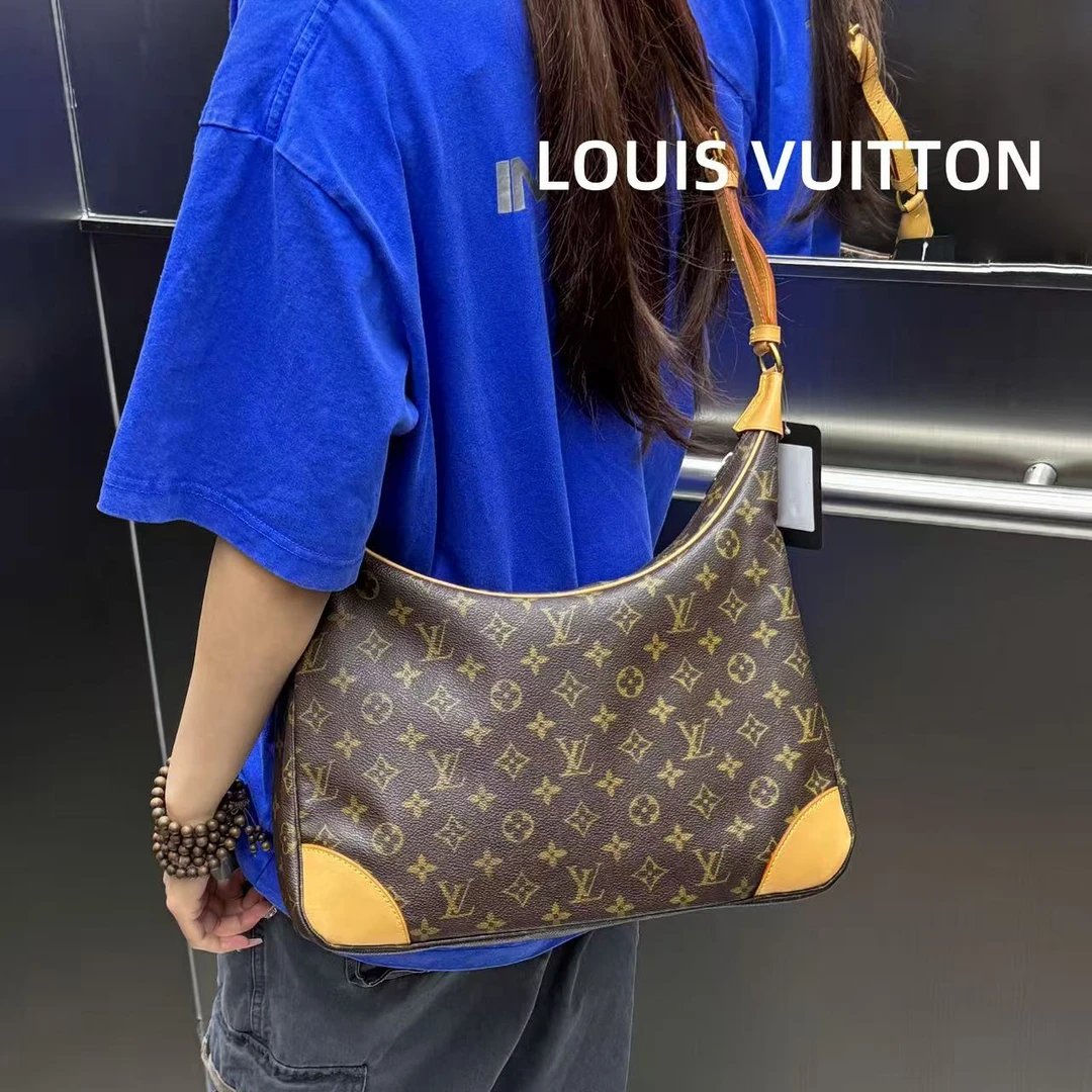 95新 LouisVuitton/路易威登 L144经典老花大号牛角斜跨包包95新