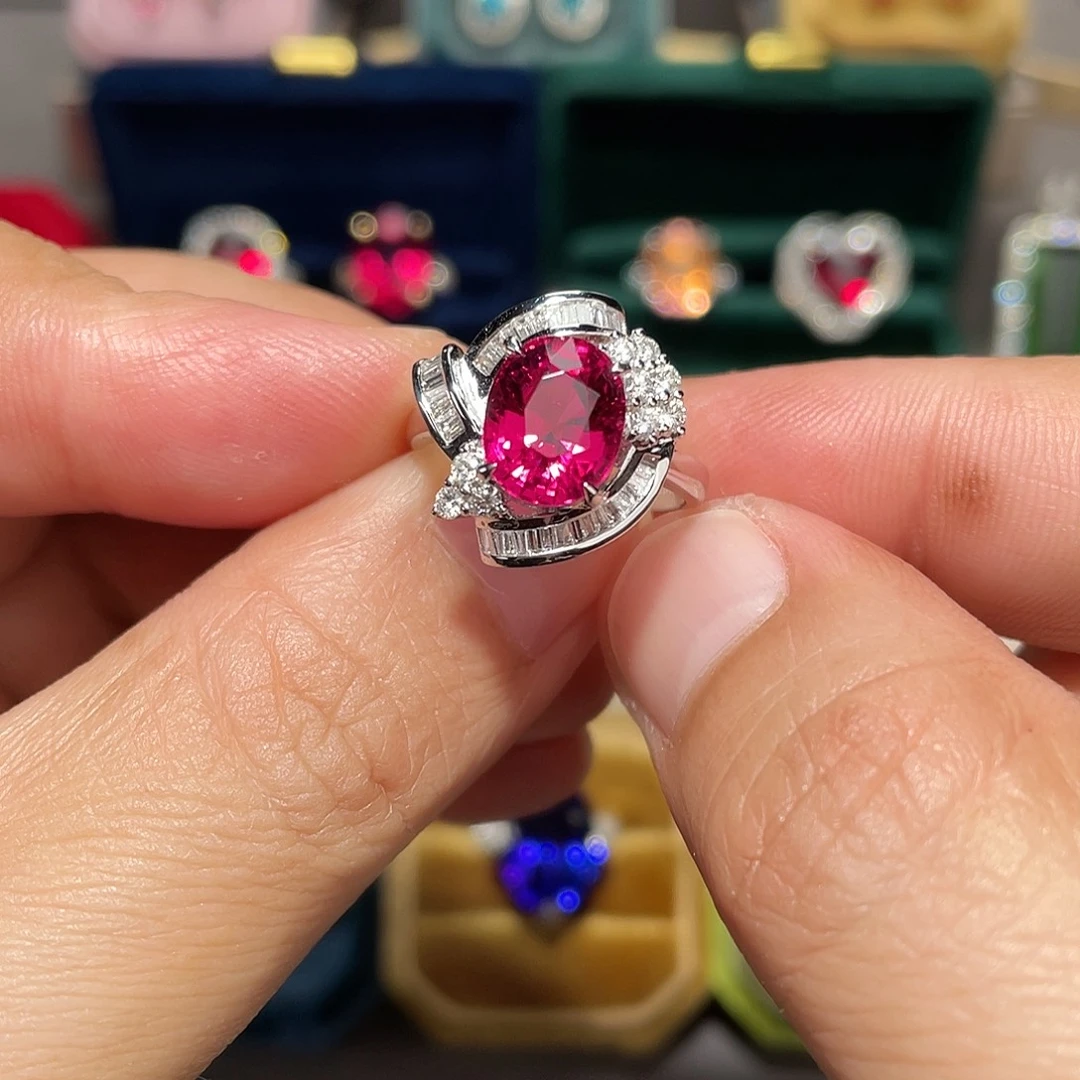 戒指18K金镶嵌碧玺3.92ct