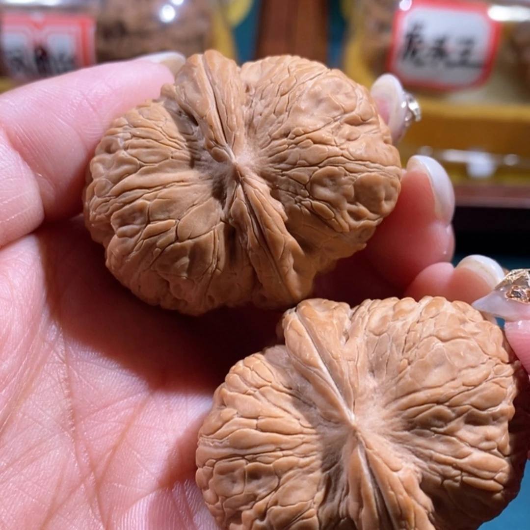 【闪购商品】文玩核桃吊坠元宝