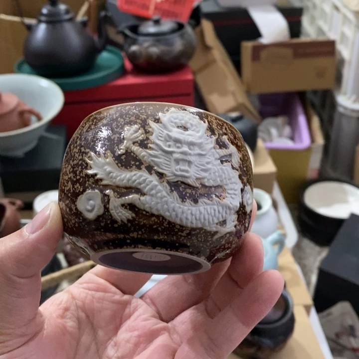 陶瓷艺术品及陶瓷壶