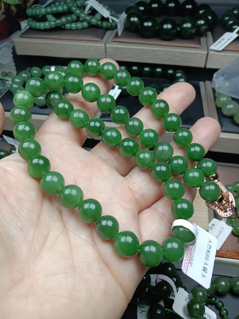 和田玉碧玉10mm辣绿放漏