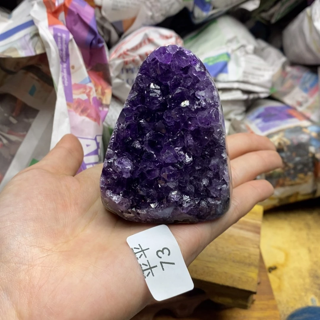 紫晶乌拉圭未镶嵌