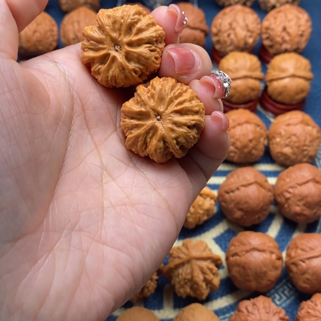 文玩核桃把件金*精品小手捻