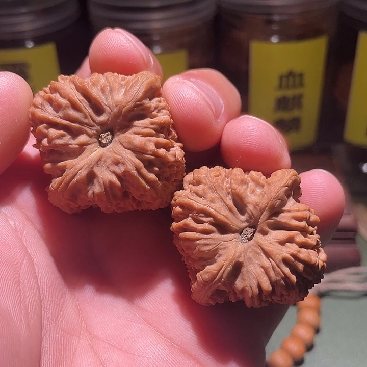手串/手链核桃39头货红皮压手南疆