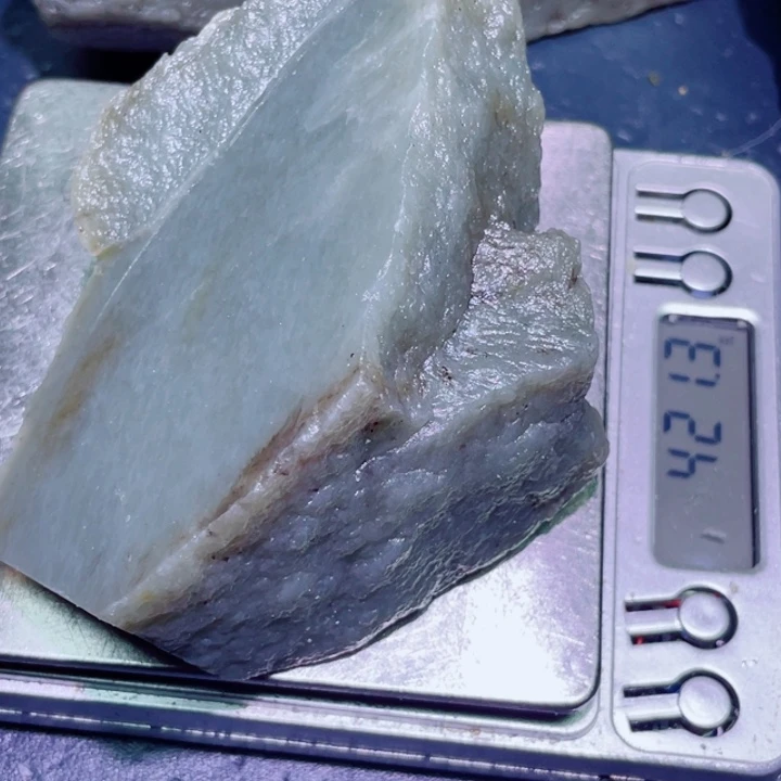 和田玉（糖玉）未镶嵌珠宝半成品