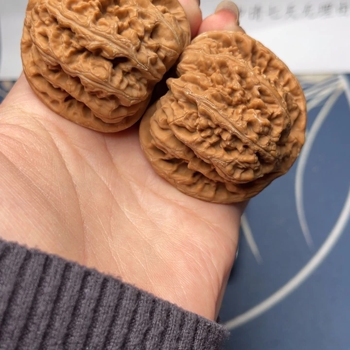 文玩核桃把件粗筋46