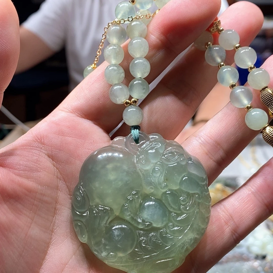 合金蛇纹石玉颈饰