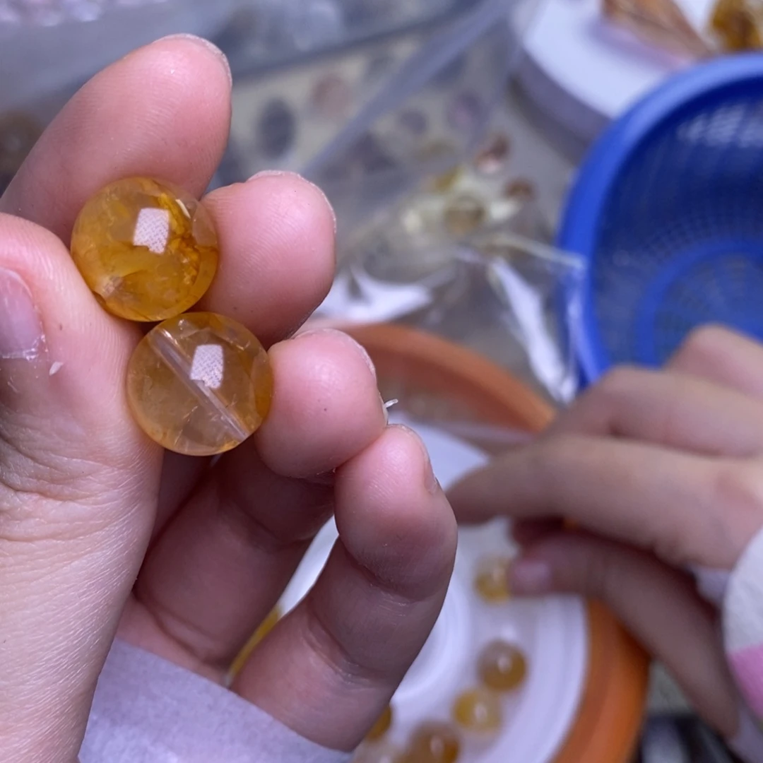 刘***-未镶嵌手链水晶黄胶