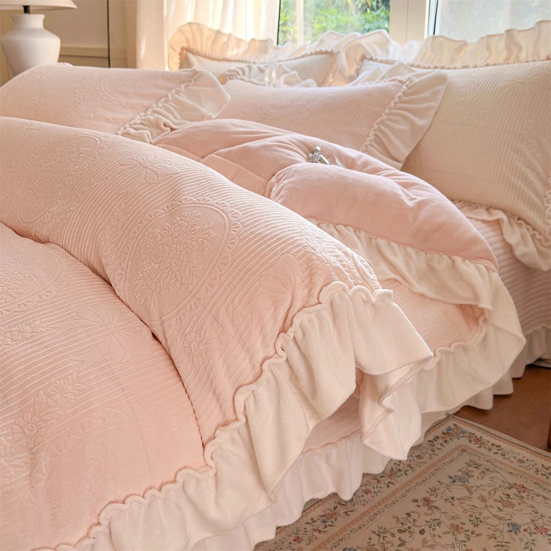 冬天公主风雕花牛奶绒床上四件套珊瑚加绒双面被套床单法兰绒冬季