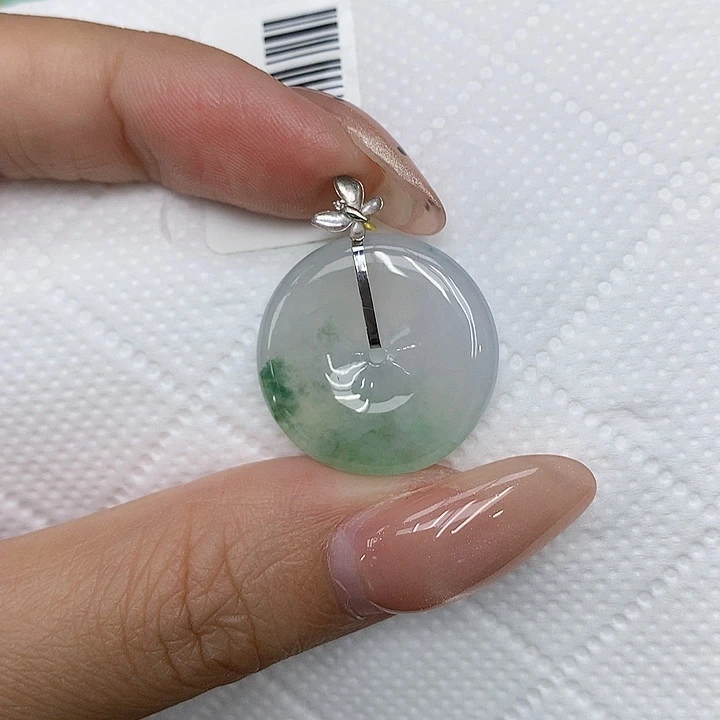 颈饰18K金镶嵌翡翠