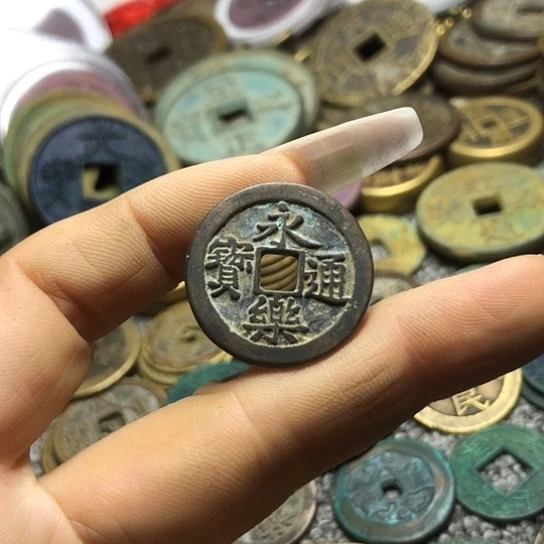 文***q铜现代仿制工艺品