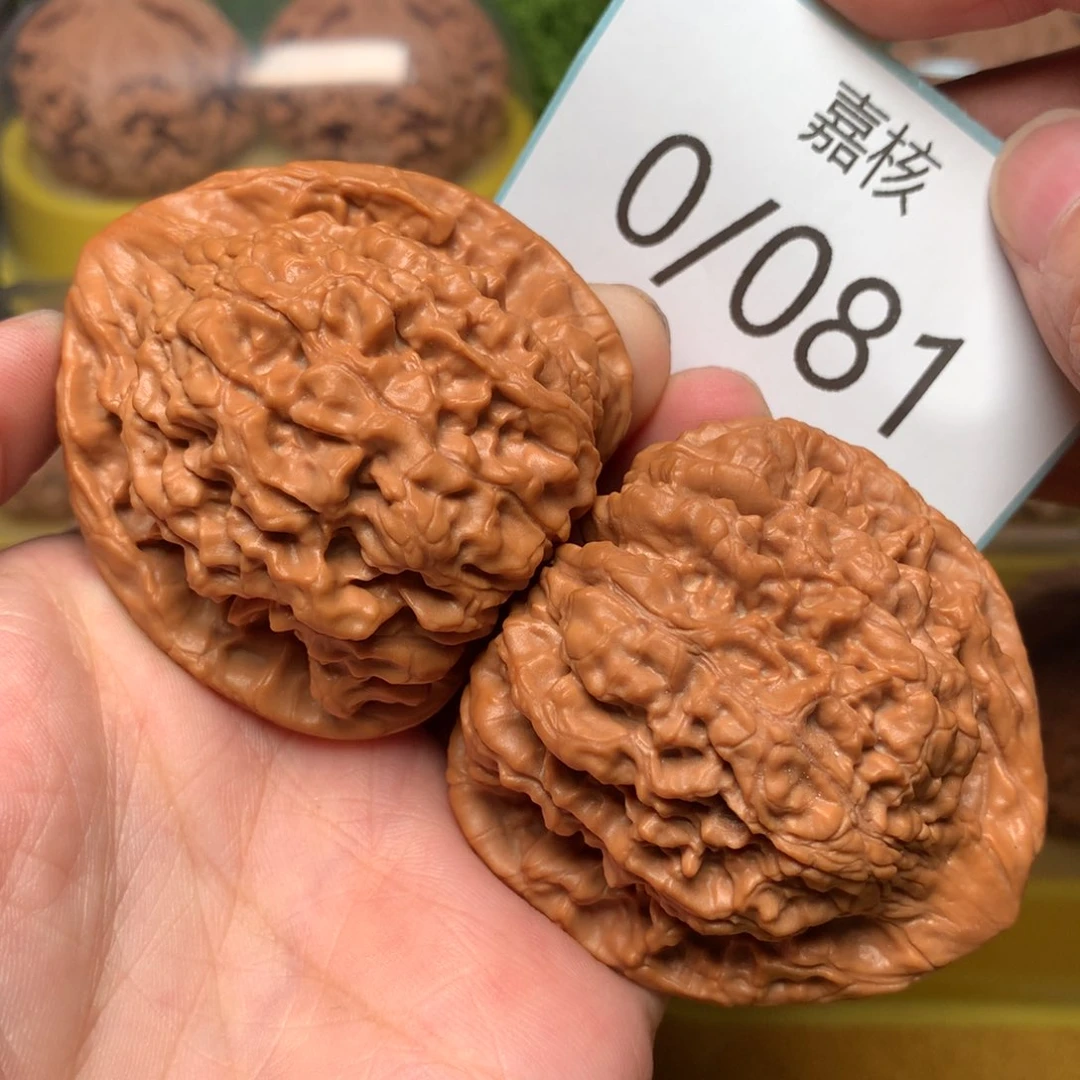 文玩核桃把件麒麟官帽50