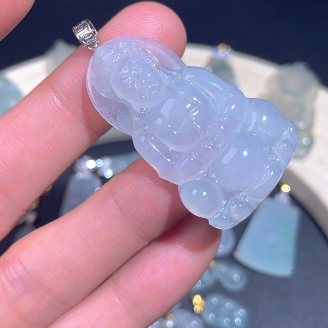 翡翠18K金镶嵌颈饰翡翠