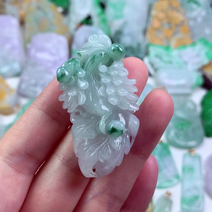 吊坠(不含链)未镶嵌翡翠