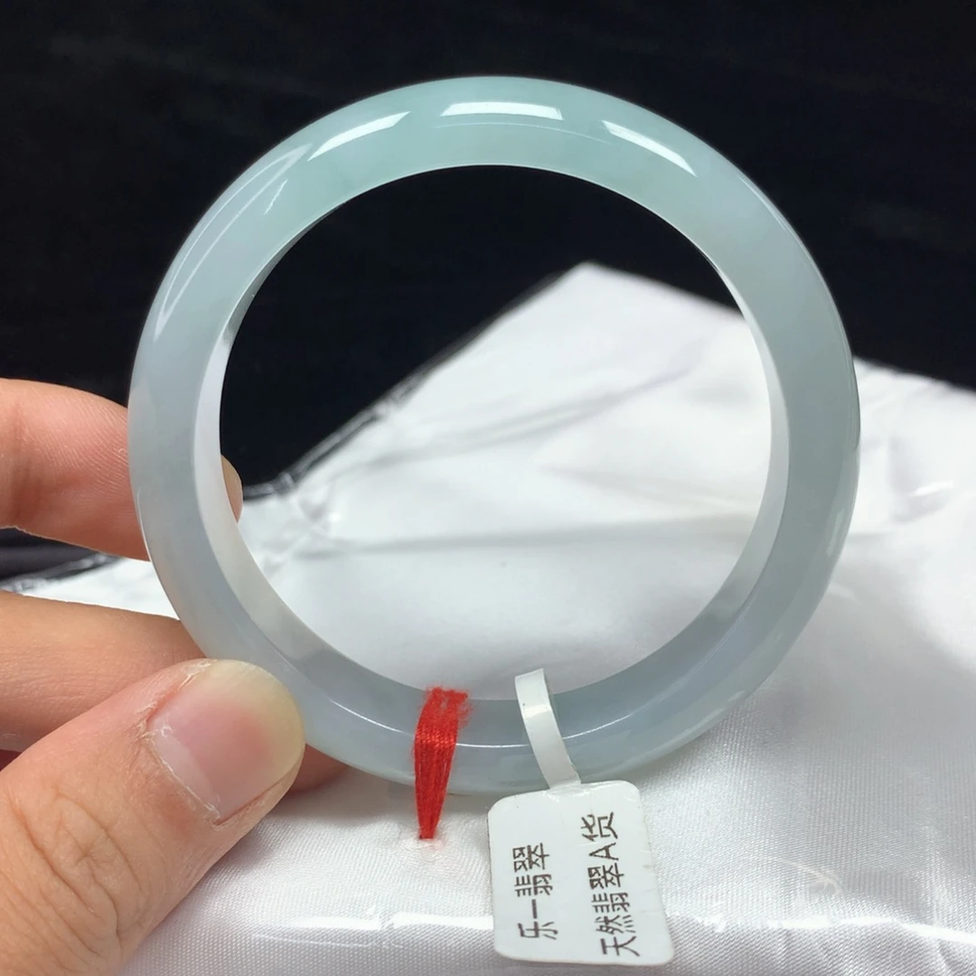 翡翠手镯（圆镯）未镶嵌55.1