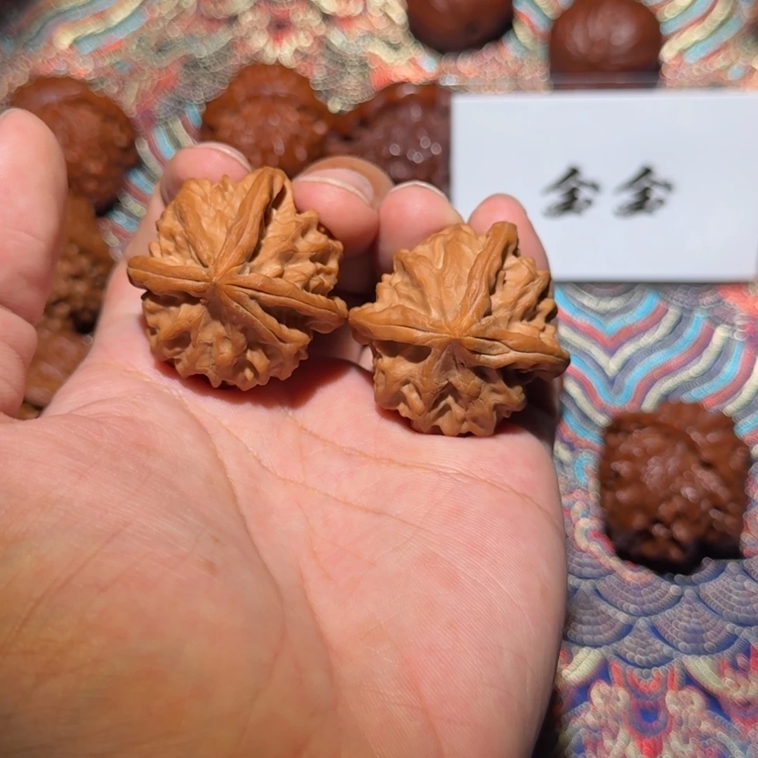 把件核桃819大龙三棱，尺寸37
