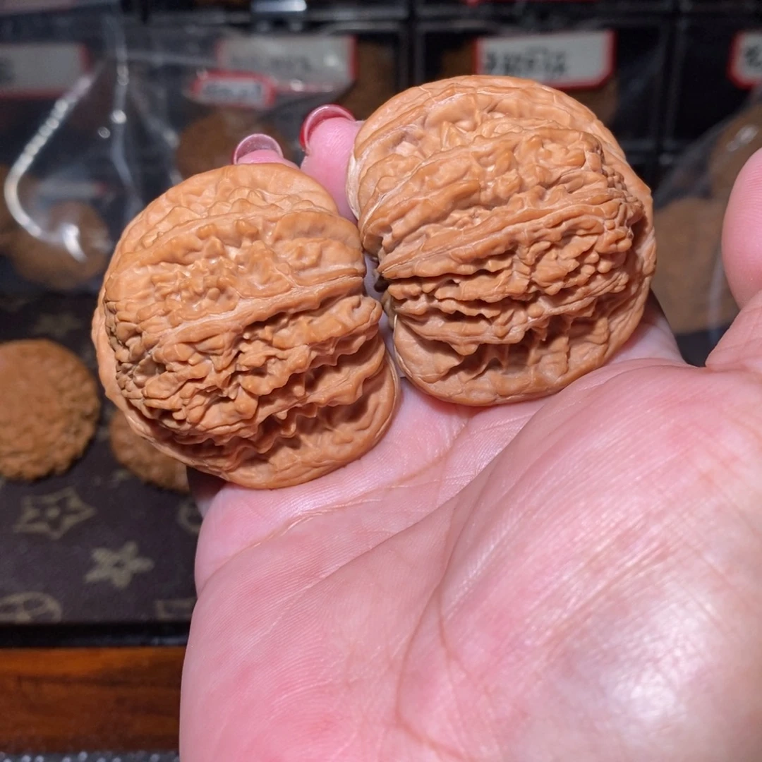 嘻***哈把件文玩核桃楼子