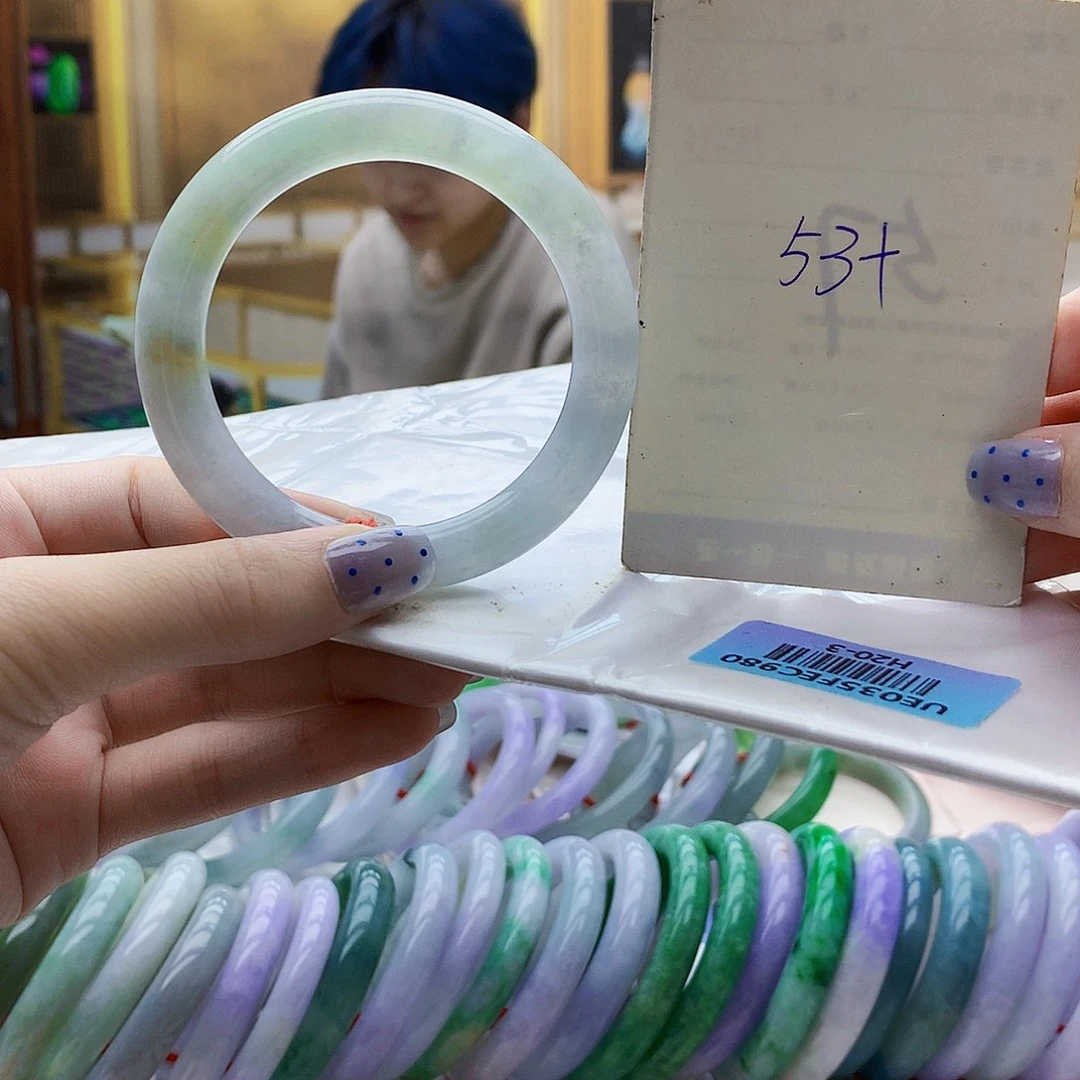 翡翠未镶嵌手镯hj