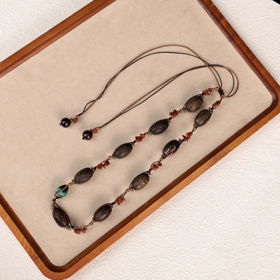 LZ3878天然玛瑙藏式桶珠九眼磨砂红色不规则绳编项链