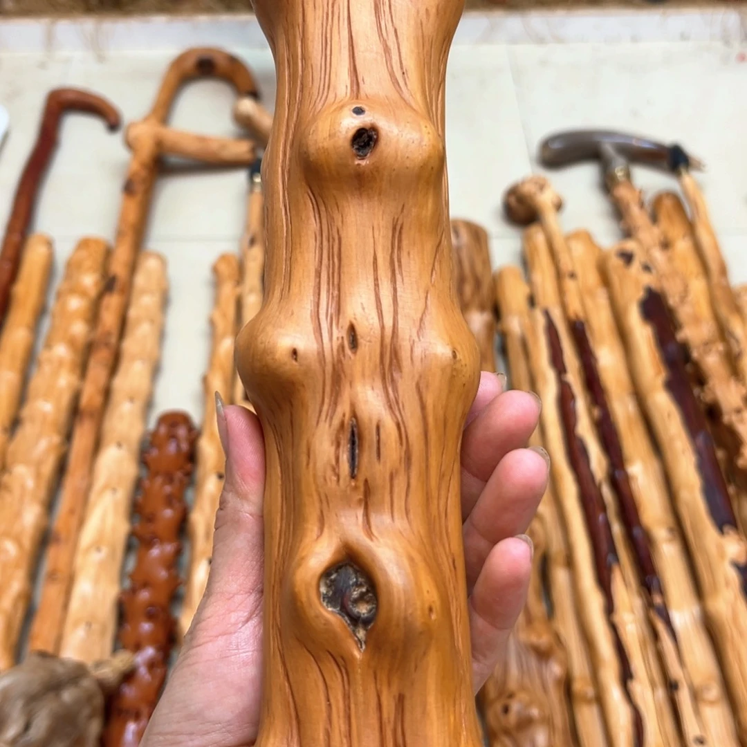 兰***歌木南对节手把件精品