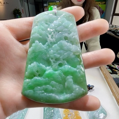 翡翠未镶嵌颈饰翡翠