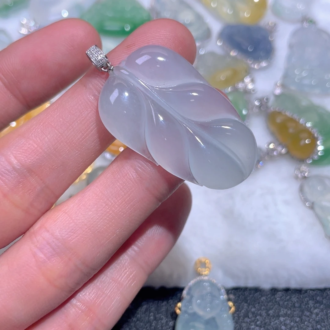 颈饰18K金镶嵌翡翠翡翠