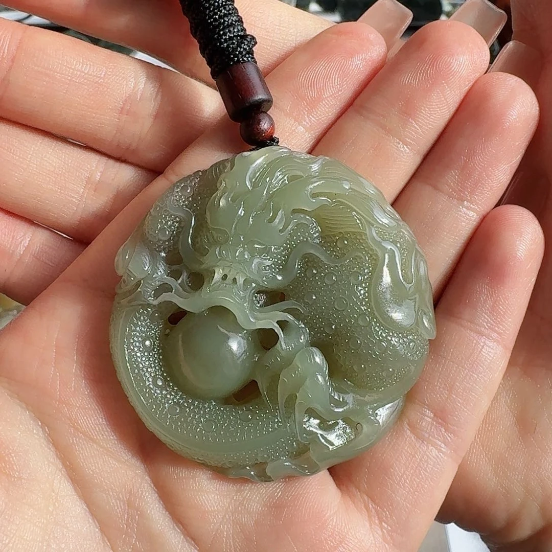 颈饰未镶嵌和田玉