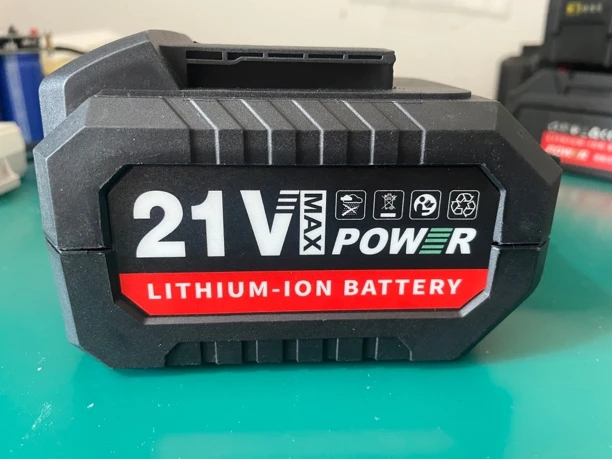 大艺a3款18650锂电池加强黑