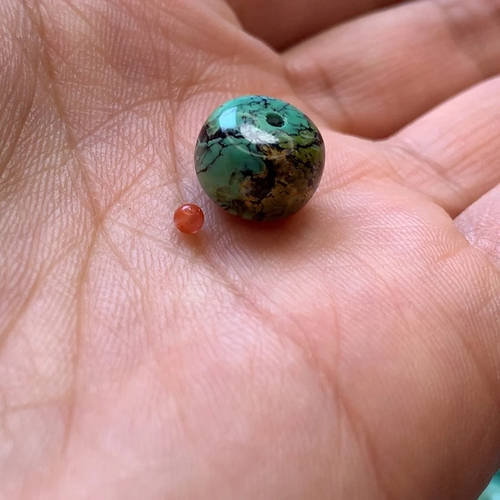 南红玛瑙未镶嵌珠宝奇石