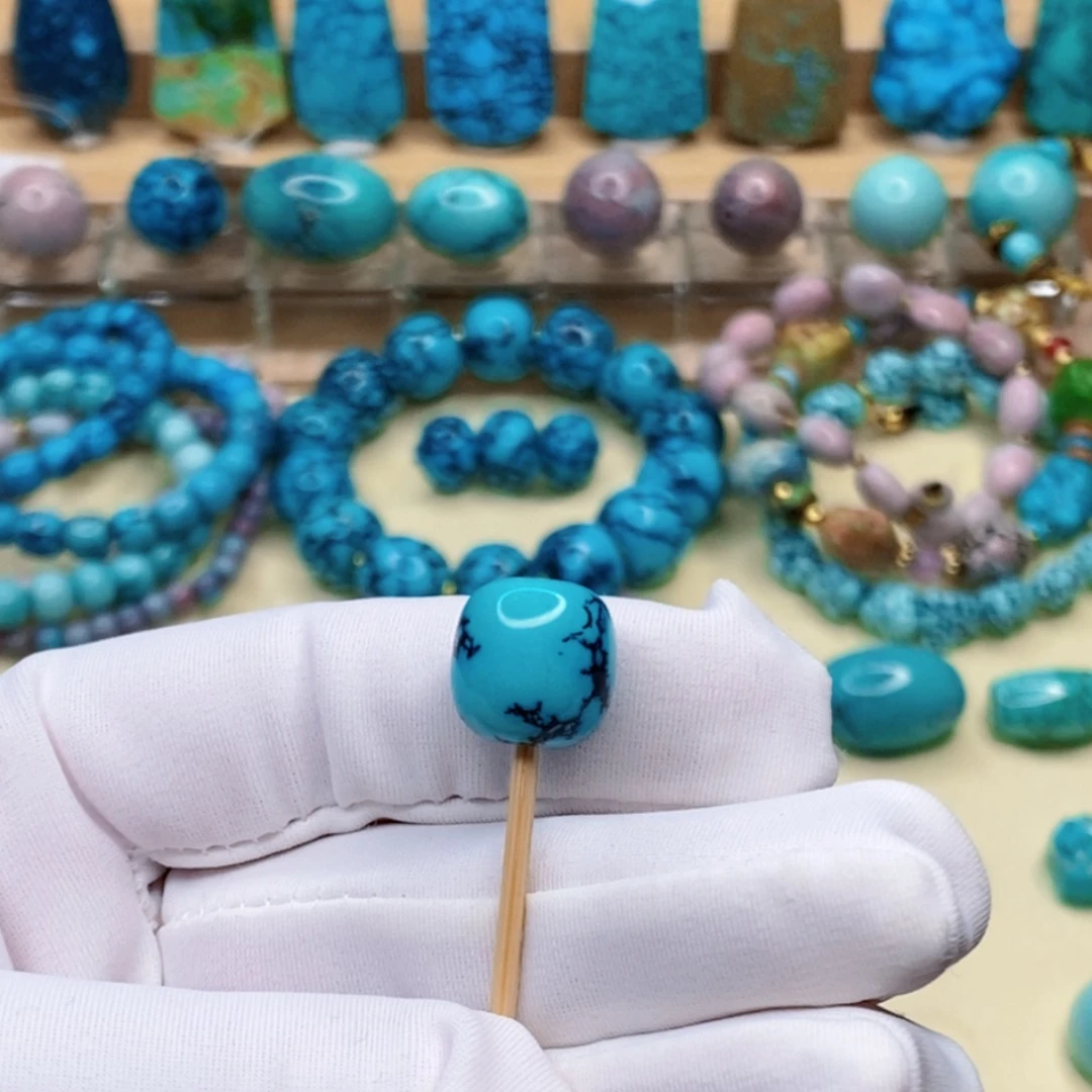 绿松石未镶嵌珠宝奇石