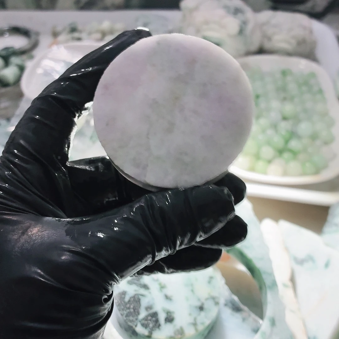 翡翠未镶嵌颈饰边角料