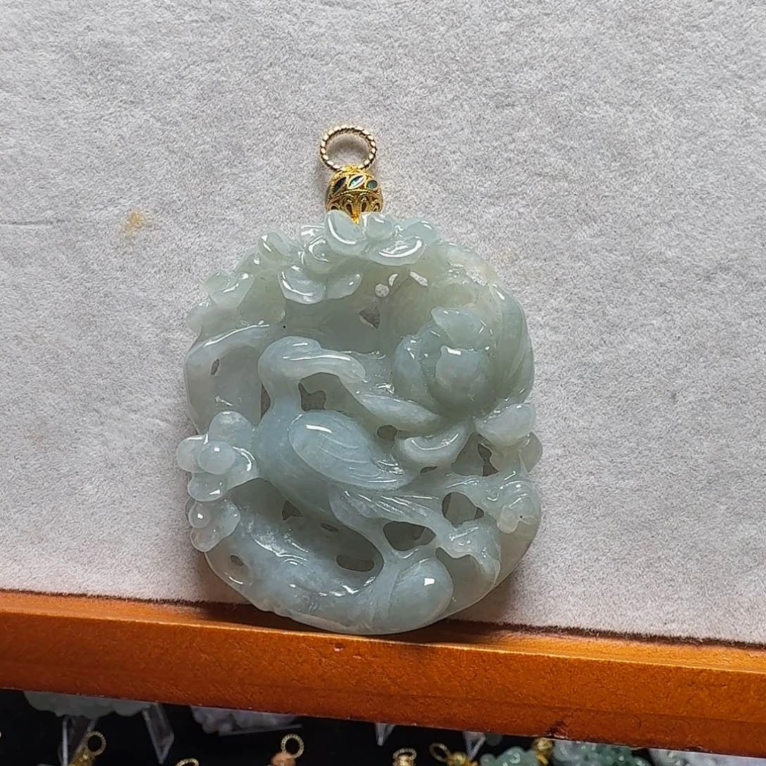 吊坠(赠链)未镶嵌翡翠