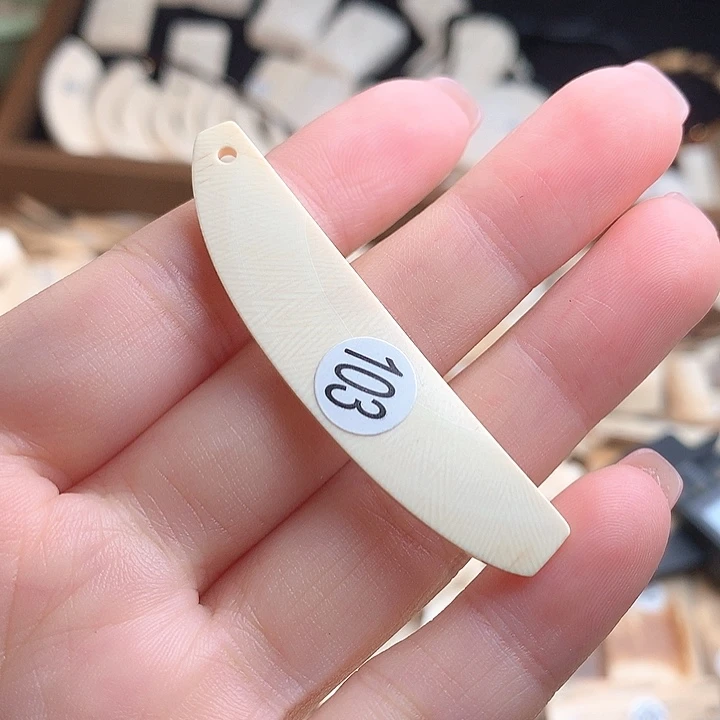 泥塑不打孔联系客服