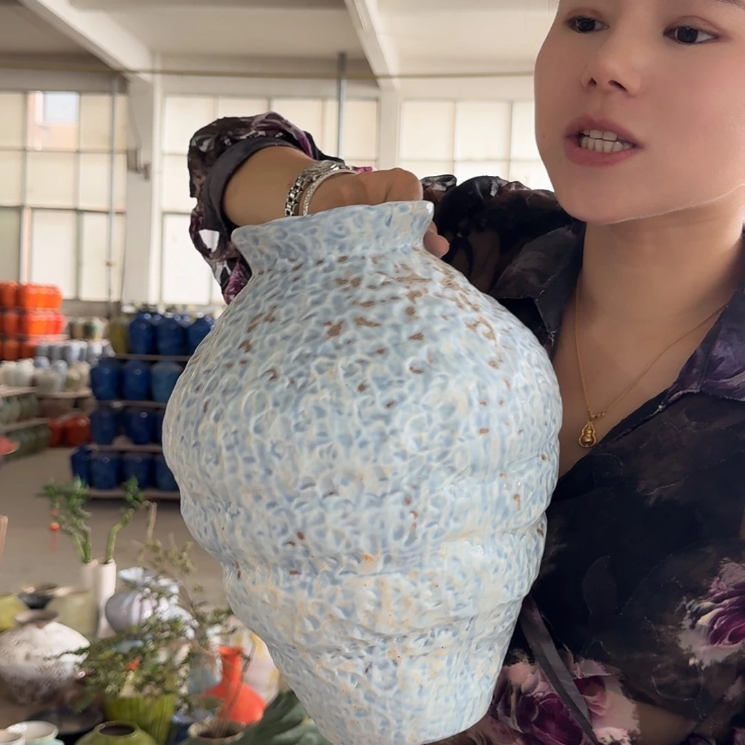 景德镇陶瓷花瓶高32撇口12公分